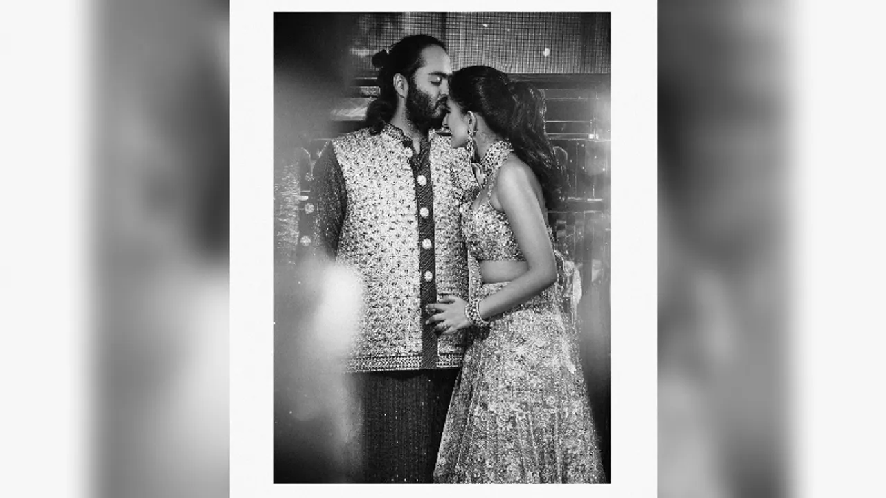 Anant Ambani gives Radhika Merchant a gentle kiss, highlights their bonding!