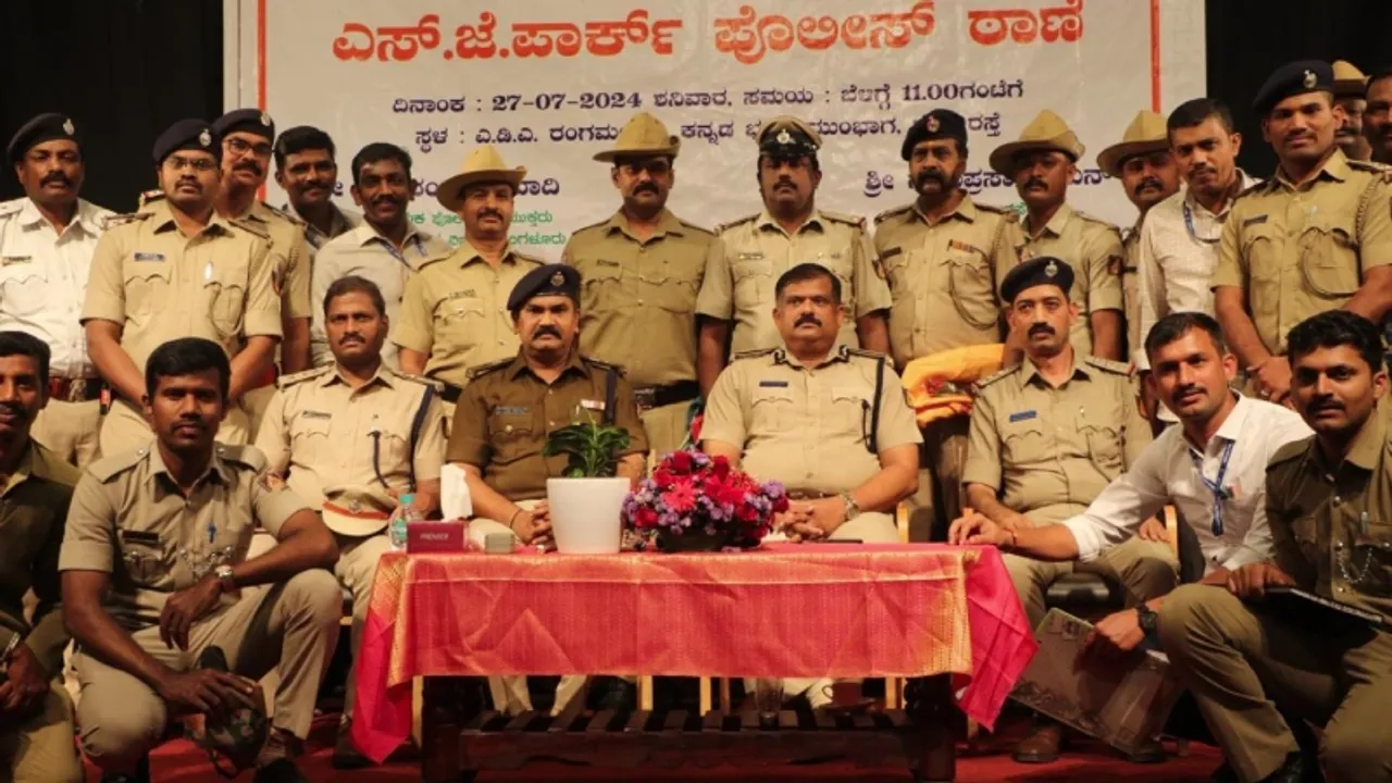 Bengaluru: S.J Park Police Station officials hold meeting with public to hear their grievances 