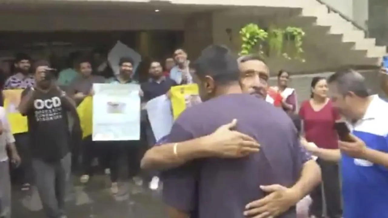 Ashwin receives grand welcome at Chennai home after international retirement