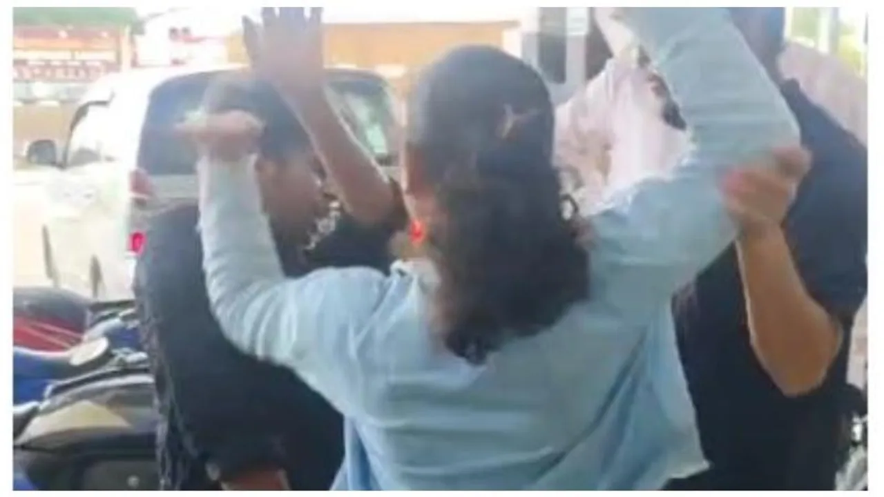 Bengaluru: Young woman confronts man over verbal abuse on FriendsApp, incident caught on cam