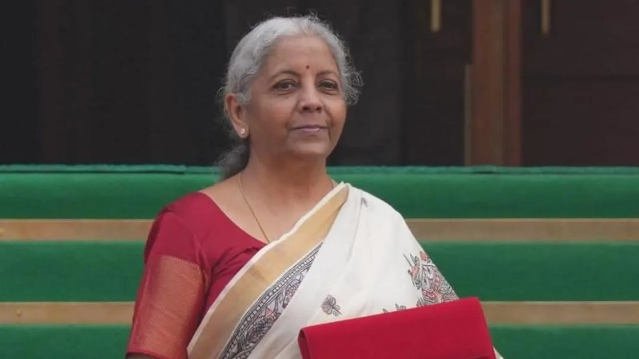Sitharaman honors Madhubani Art with special saree at Budget 2025