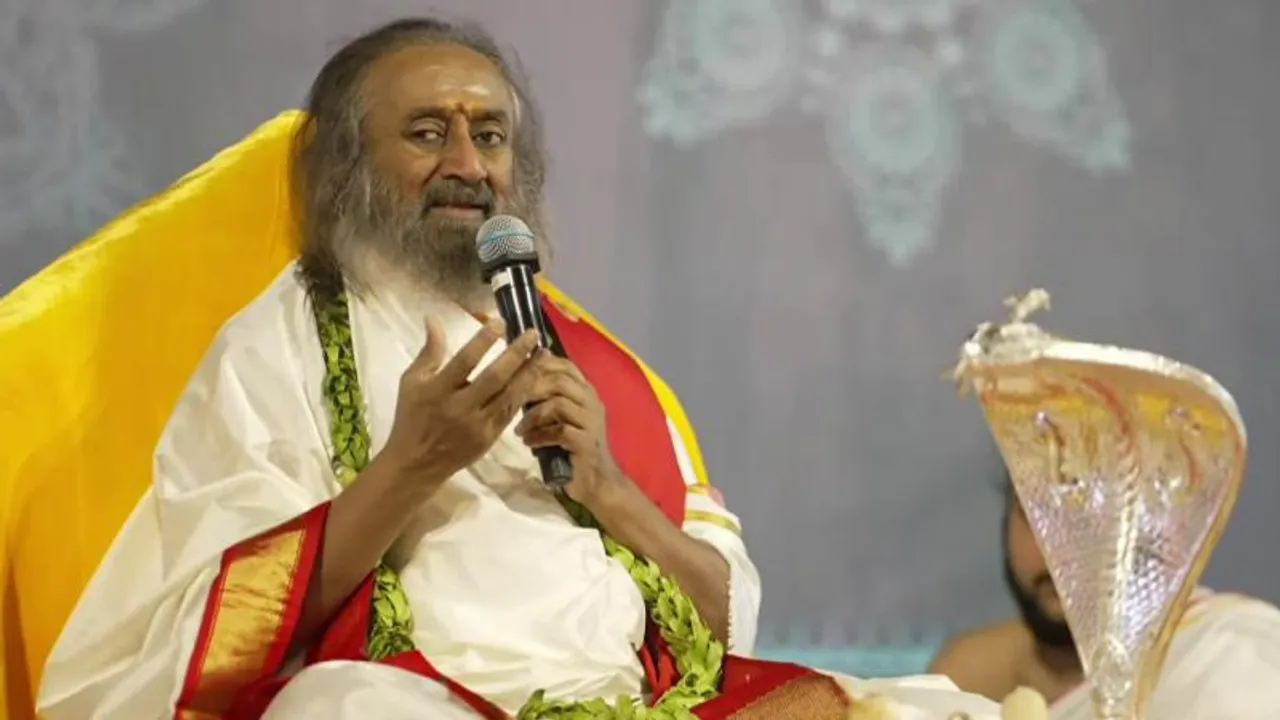 Historic Maha Shivaratri: Gurudev Sri Sri Ravi Shankar Unveils the Relics of the Original Somnath Jyotirlinga Found After 1,000 Years