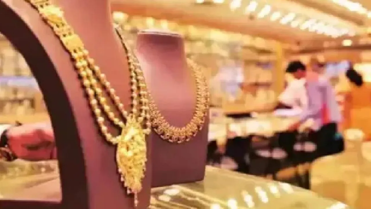 Gold prices drop: A good time for buyers