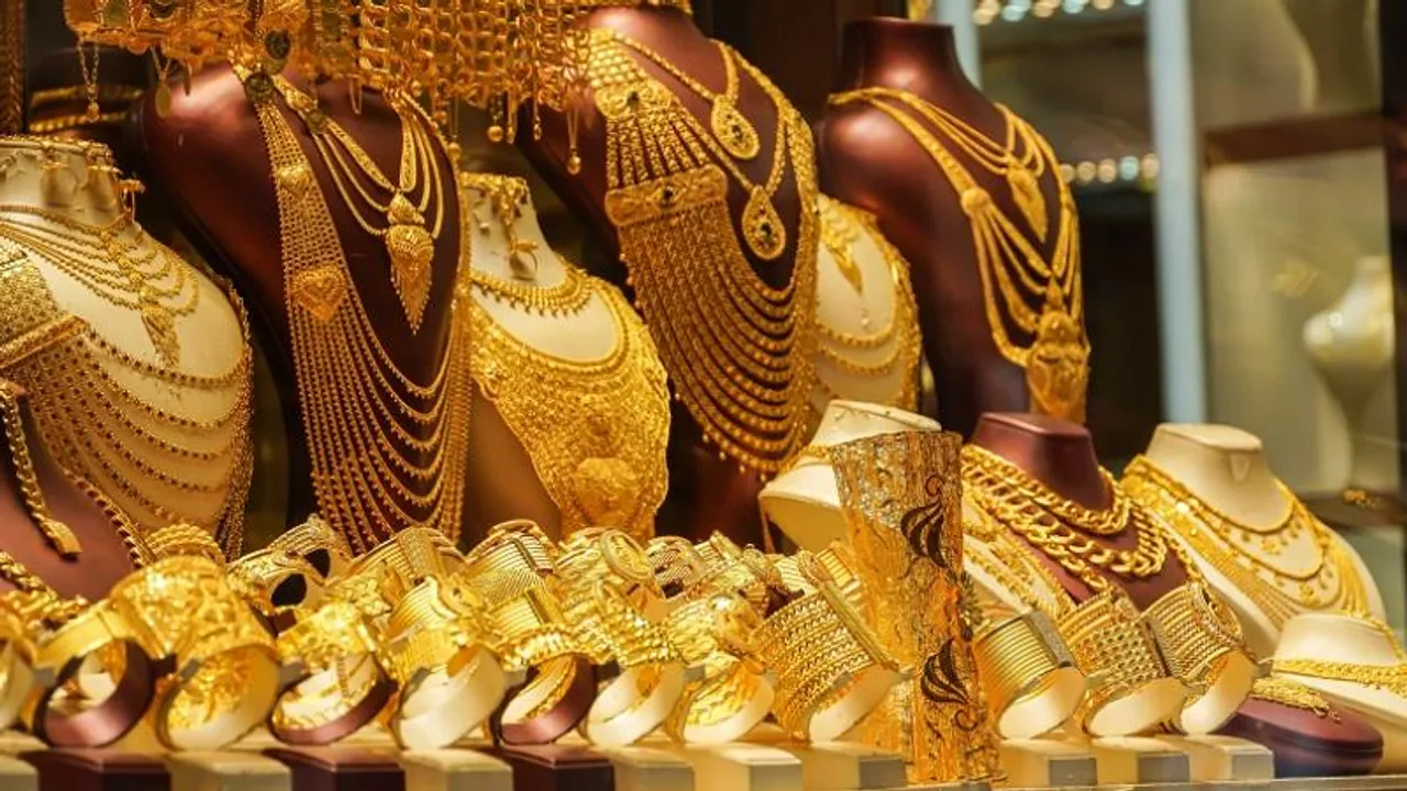Gold prices breach ₹1 lakh mark amid global uncertainty and Fed policy concerns