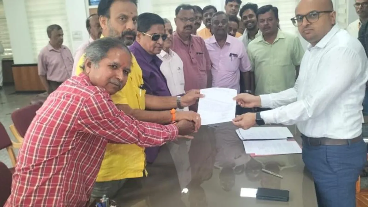 Karnataka: Students allegedly forced to remove sacred threads during CET exam