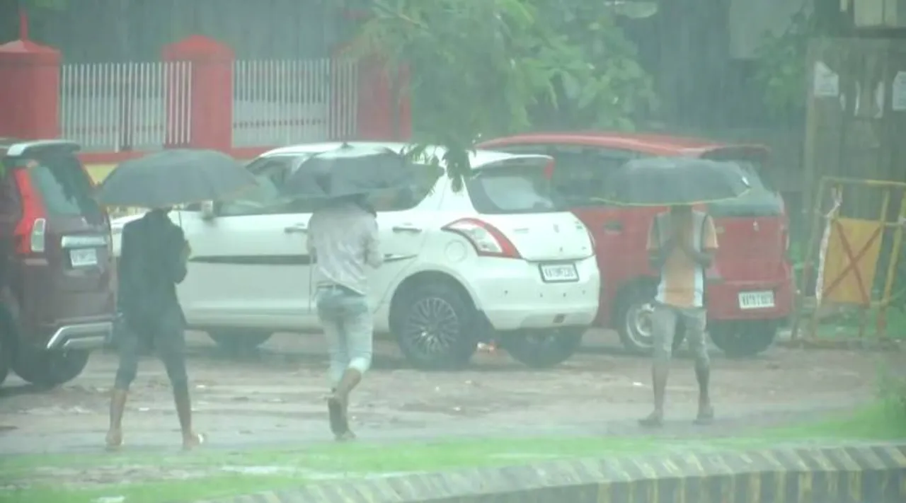 K’taka braces for intense rainfall: Bay of Bengal low-pressure system to bring heavy showers until June 15