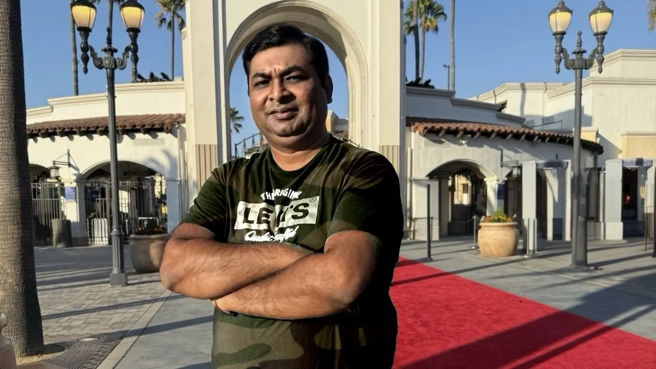 Cloud-native CI/CD pipeline diagram integrating Jenkins, Bitbucket, Airflow, Terraform on AWS and Snowflake with automated testing and rollback.