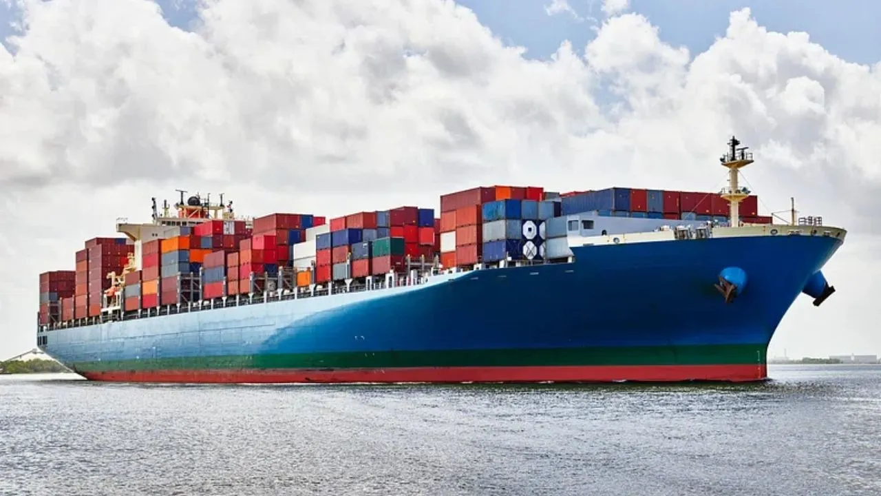 Mumbai EOW files a case of multi-crore fraud in international shipping transactions