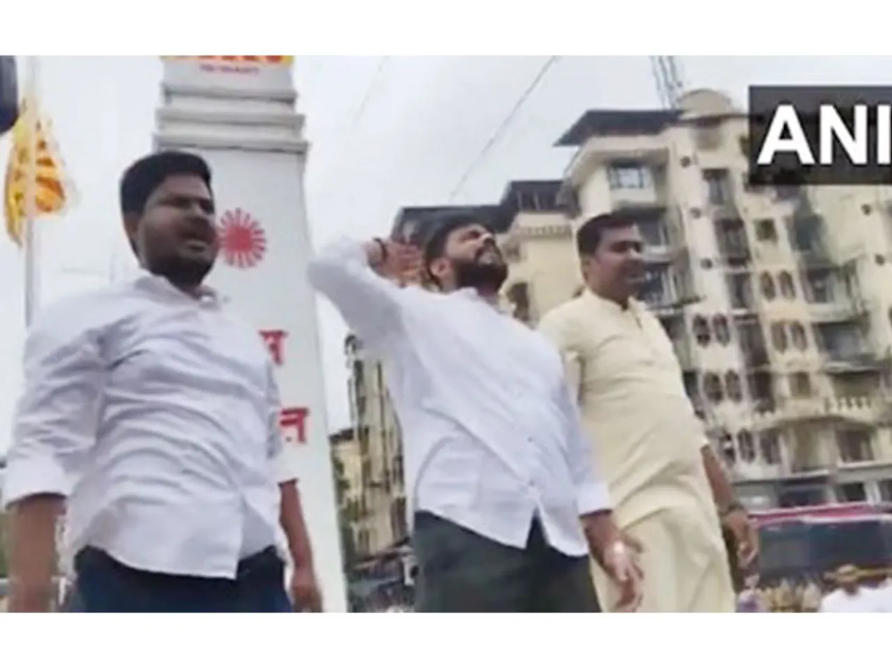 MNS owrkers protest at Thane's Mira  Bhayandar