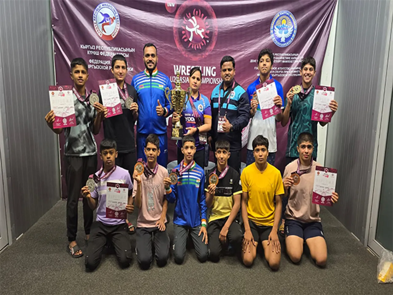 India wrestling contingent (Photo: WFI)