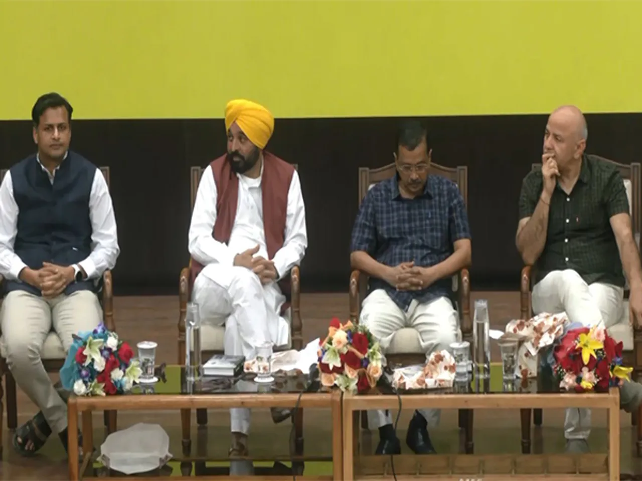 Arvind Kejriwal, Bhagwant Mann, and Manish Sisodia during book launch of "Kejriwal Model" (Photo: ANI)