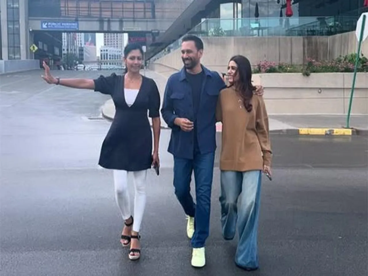 Samantha Ruth Prabhu with Raj Nidimoru (Photo/instagram/@samantharuthprabhuoffl)