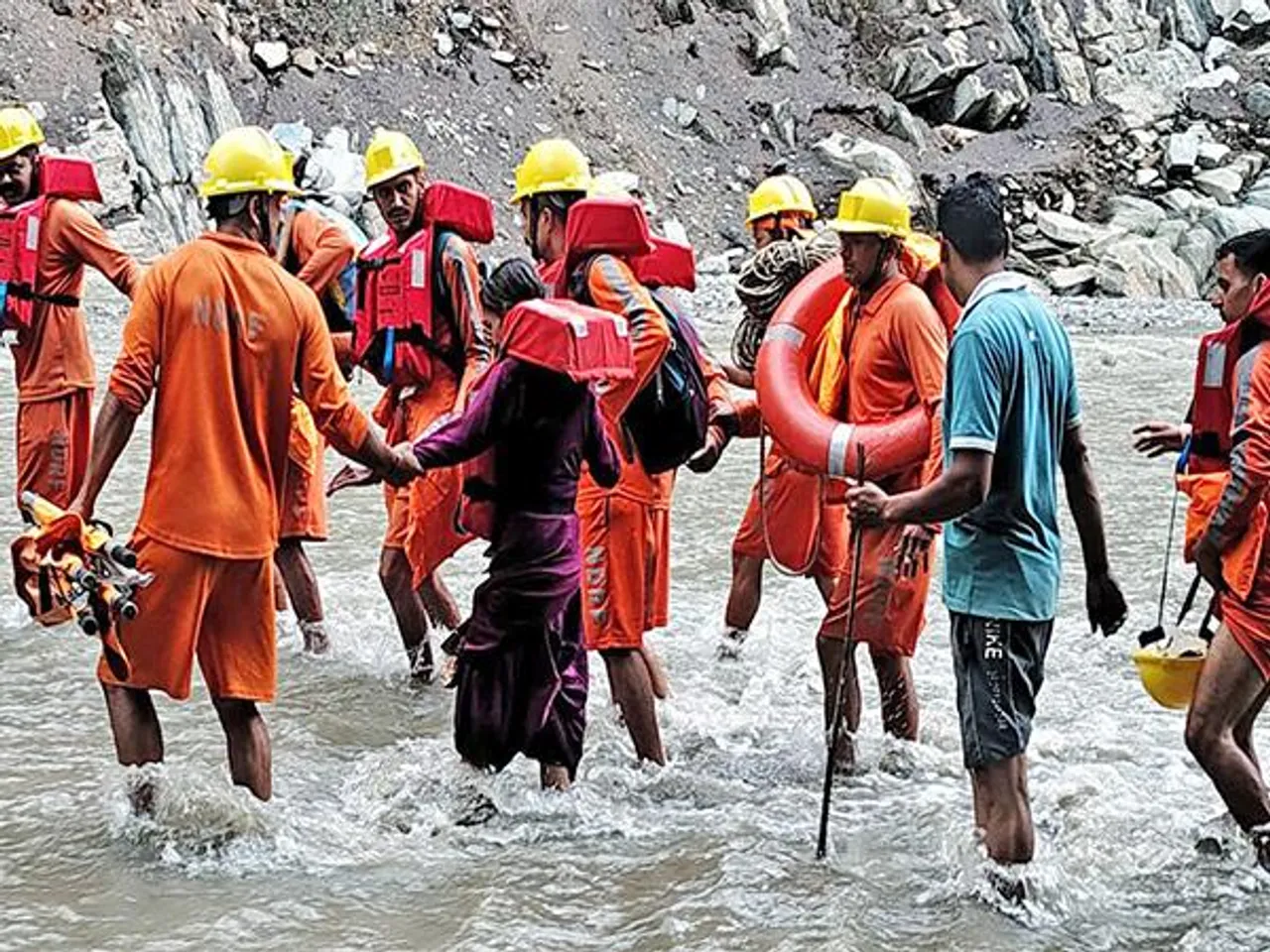 NDRF personnel conducting rescue operations in Mandi district (Photo/ANI)