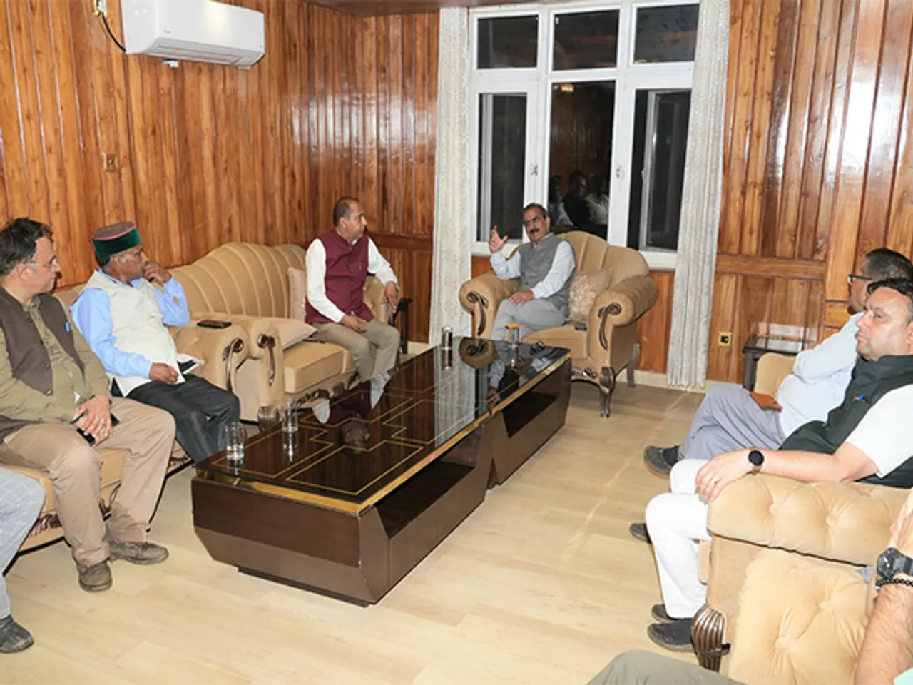 CM Sukhvinder Singh Sukhu holds meeting with LoP Jai Ram Thakur (Photo/ANI)