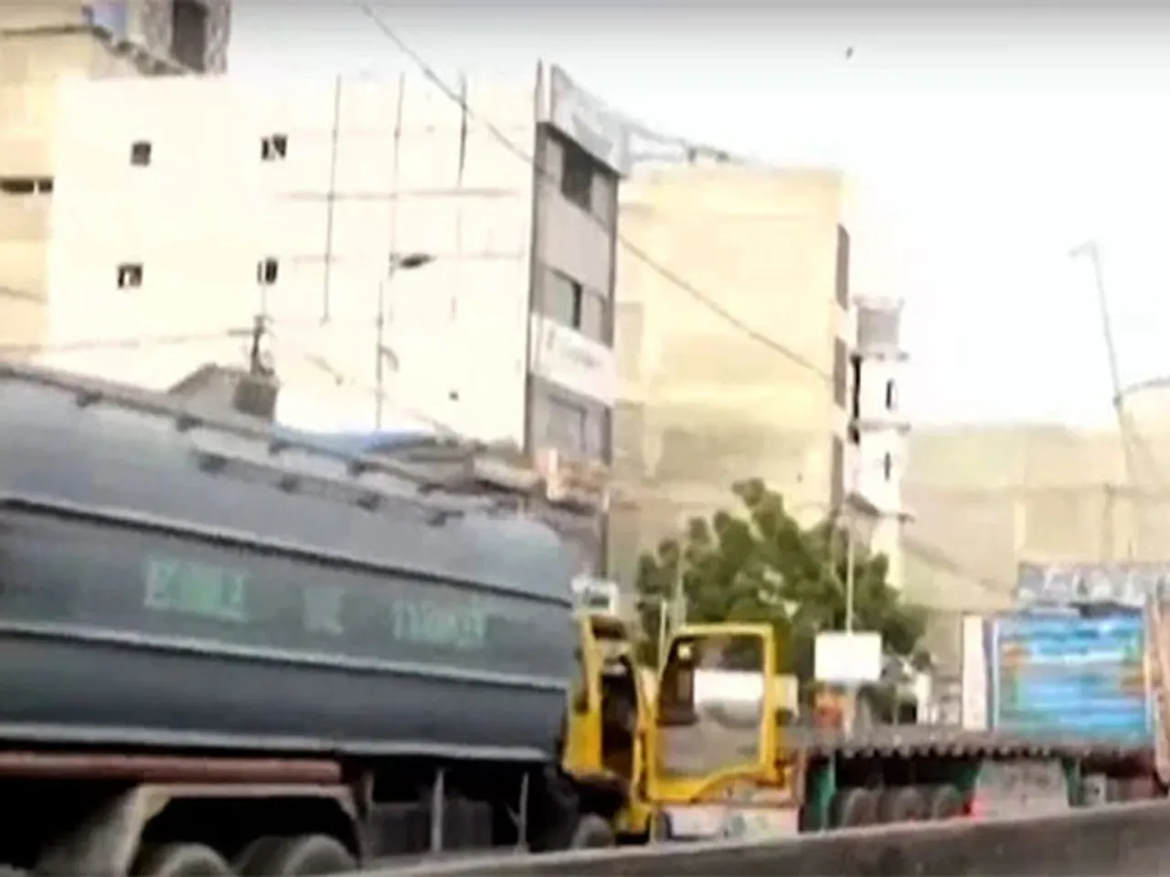 Vehicles are stuck in a traffic jam after residents of Punjab Colony stage a protest against prolonged power cuts on July 12, 2025 (Source: Geo News)
