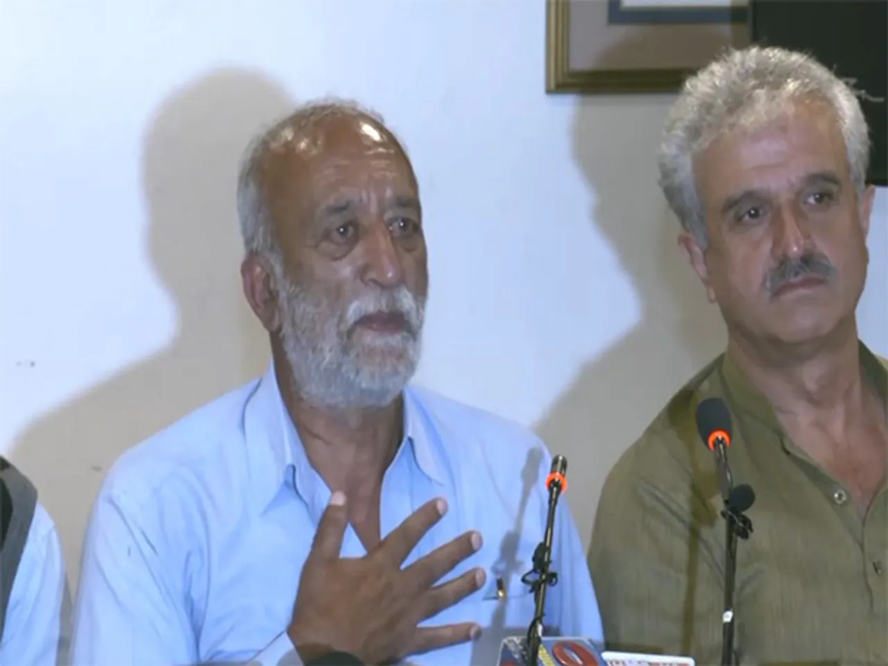 Leaders of farmer organisations during press conference in Shimla (Photo: ANI)