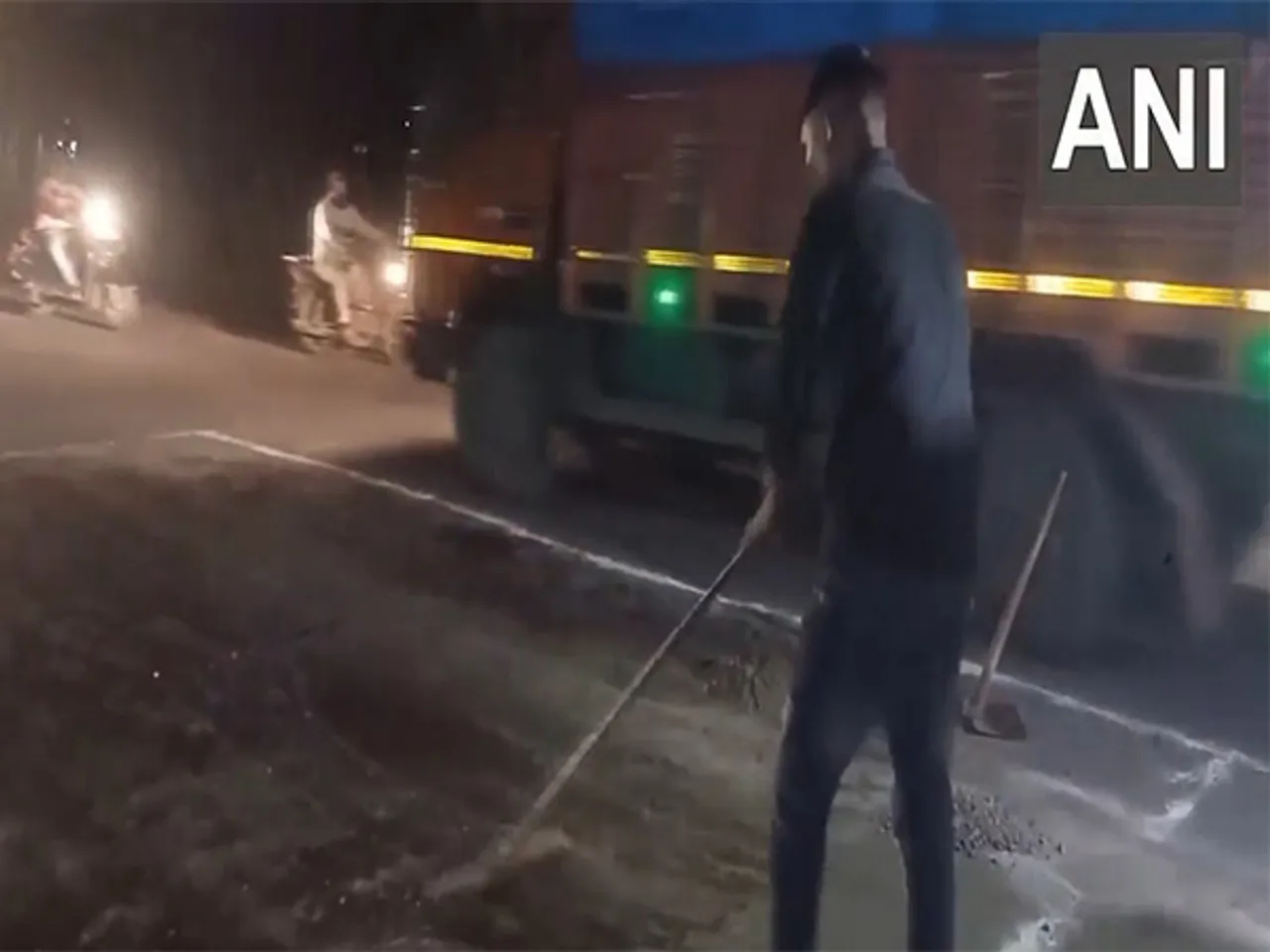 Resurfacing work of roads in Navsari Gujarat (Photo/ANI)