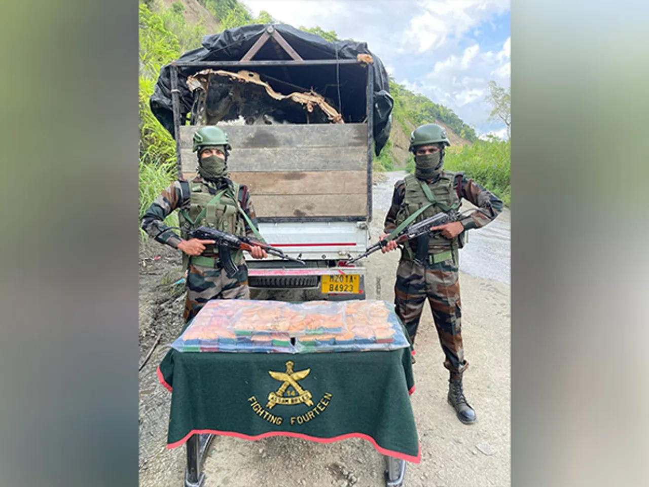 Assam Rifles seize Heroin worth Rs 9.75 crore near Indo-Myanmar Border in Mizoram (Photo/Assam Rifles)