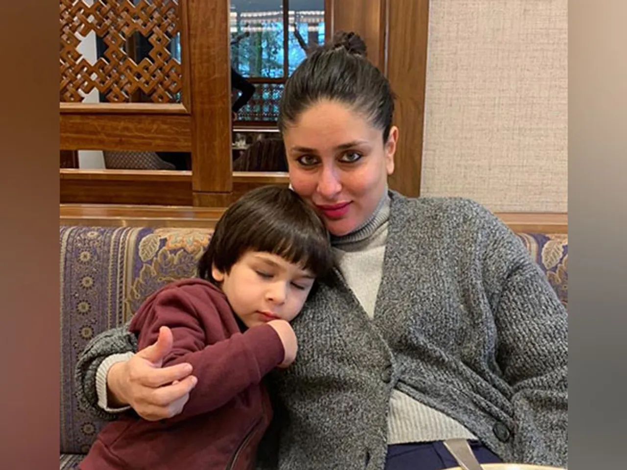 Actor Kareena Kapoor Khan and her son Taimur (Image source: Instagram)