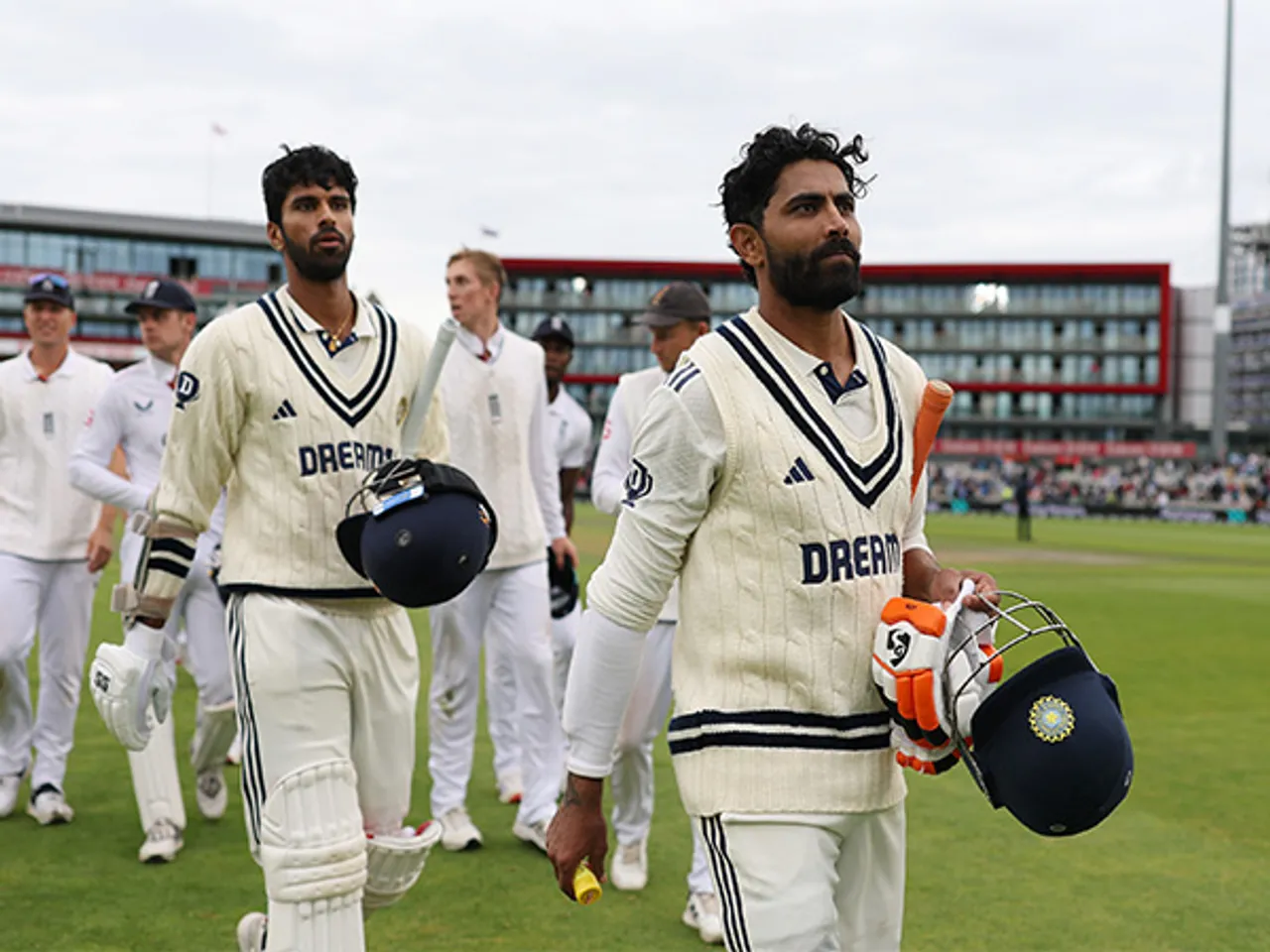 Ravindra Jadeja (right) Washington Sundar (left). (Photo: X/@BCCI)