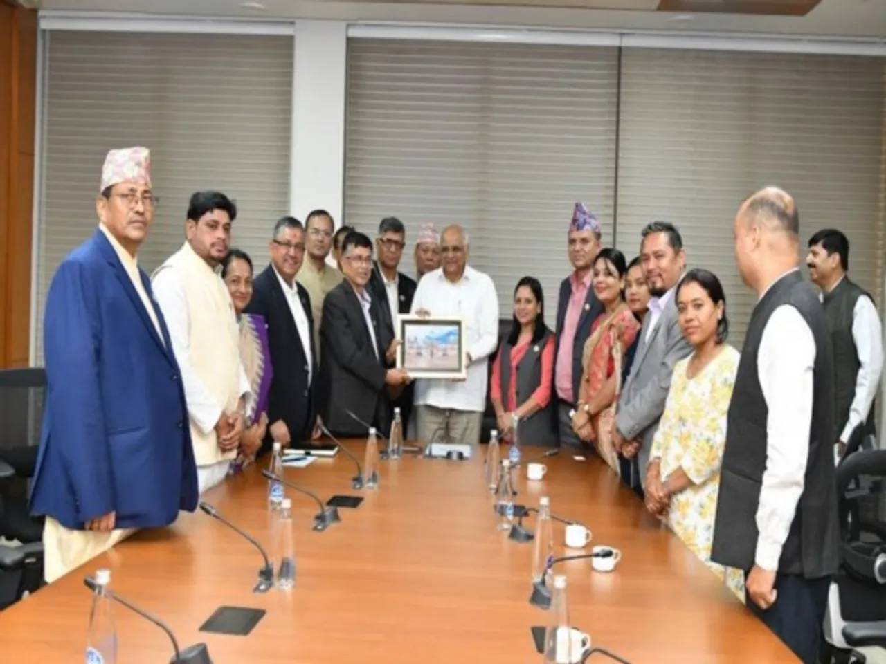 Nepalese MPs and leaders from eight political parties pay courtesy visit to Gujarat CM Bhupendra Patel (Photo/CMO)
