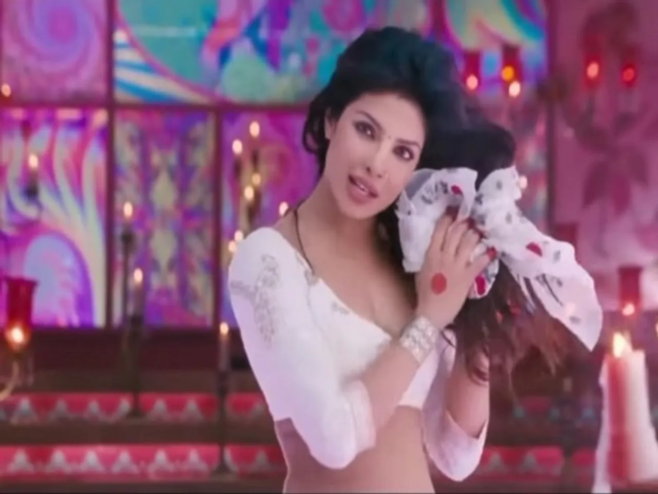 A snip from Ram Chahe Leela song (Photo/instagram/@priyankachopra)