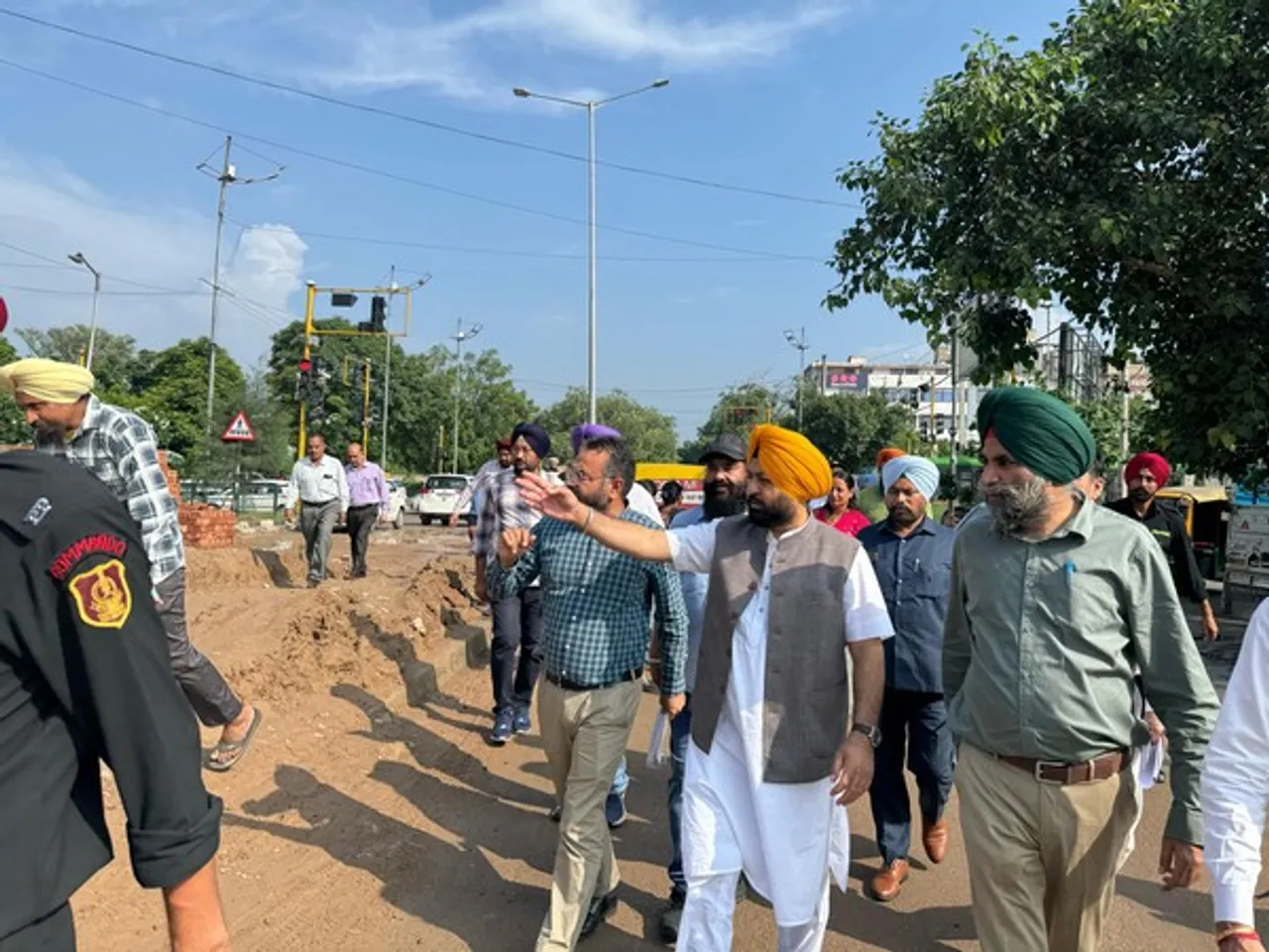 Punjab Minister Hardeep Singh Mundia reviews ongoing Storm Waterline Project in Mohali (Photo/ DPRO SAS Nagar)