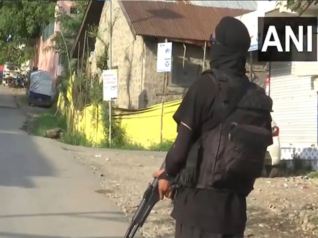 Security forces continue anti-terror operation on third consecutive day in Kulgam's Akhal area (Photo/ANI)