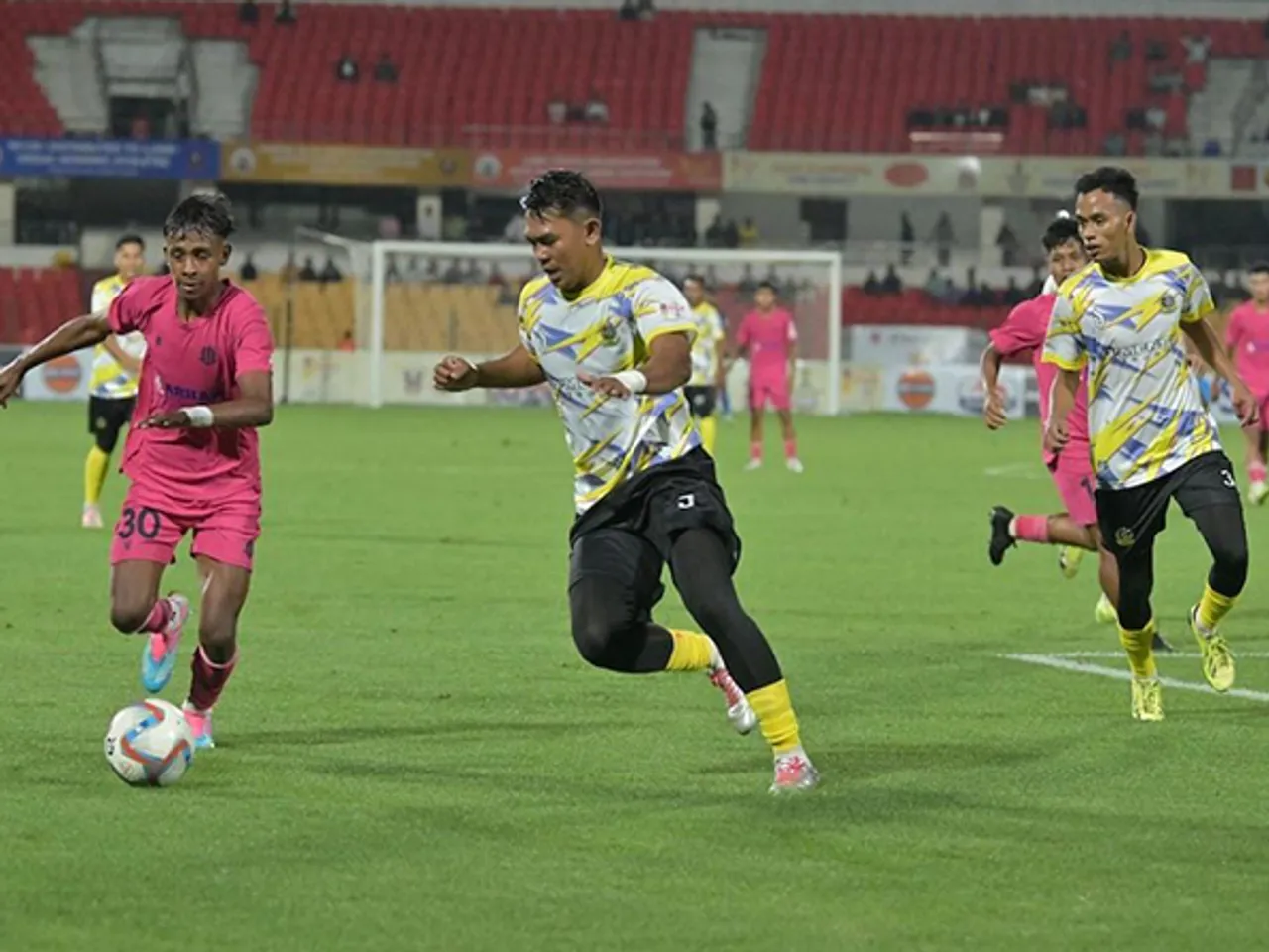 Players in action during the match (Photo: Durand Cup/AIFF)