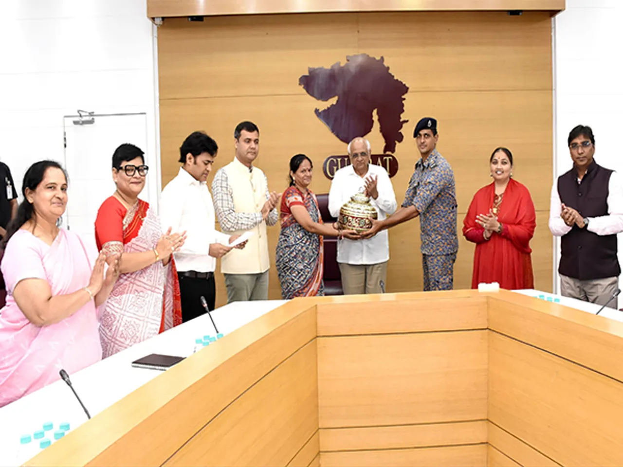 Gujarat CM Bhupendra Patel along with Aanganwadi workers (Photo: Gujarat CMO)