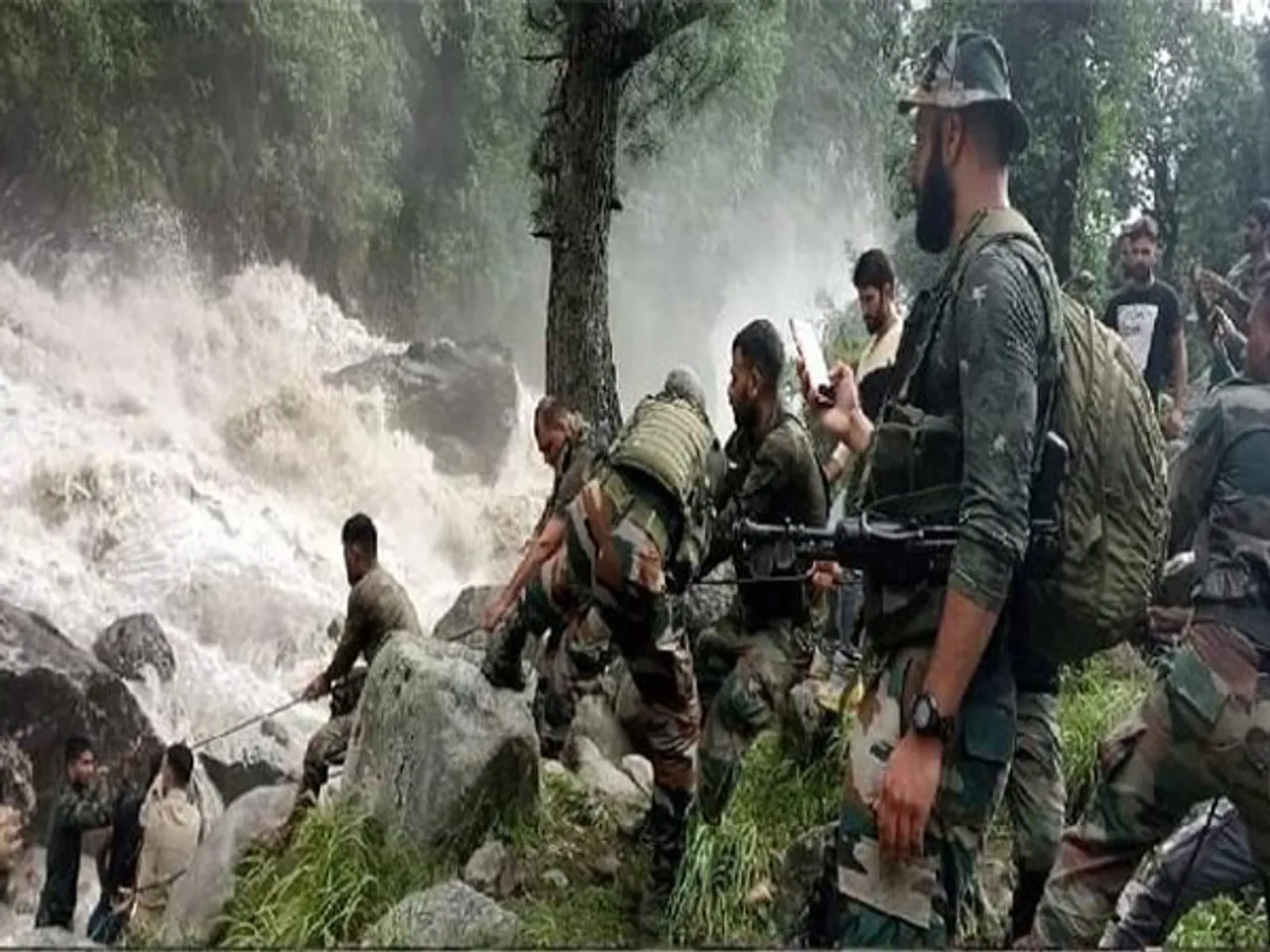 Indian Army launches search and rescue operation after Kishtwar cloudburst incident (Photo/ANI)