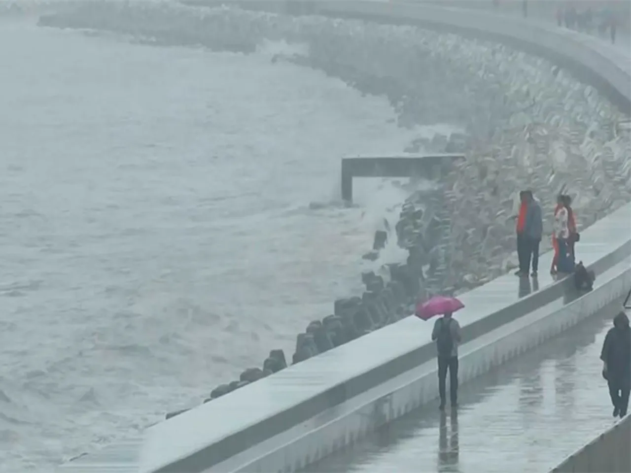 Visual from Marine Drive in Mumbai (Photo/ANI)