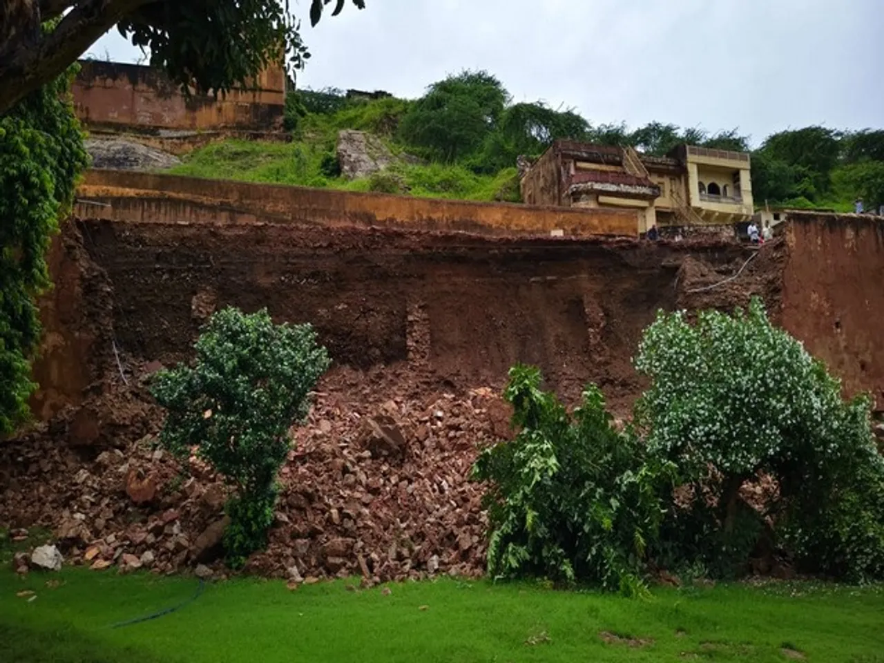 Wall of Rambagh in front of Jwala Mata Temple collapsed due to rains(Photo/ANI)