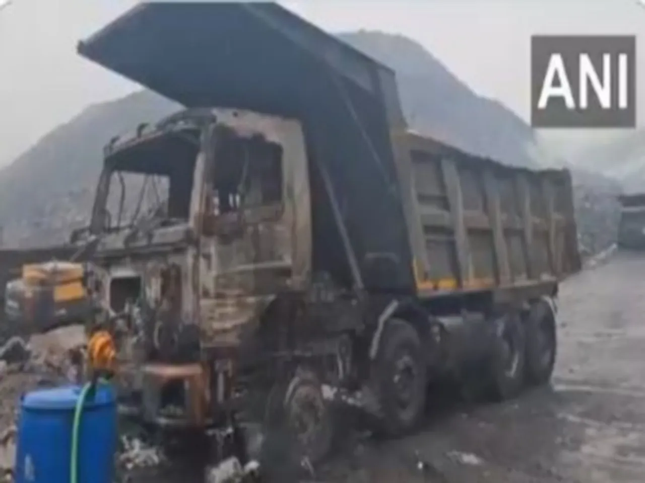 Miscreants torch six trucks in Jharkhand (Photo/ANI)