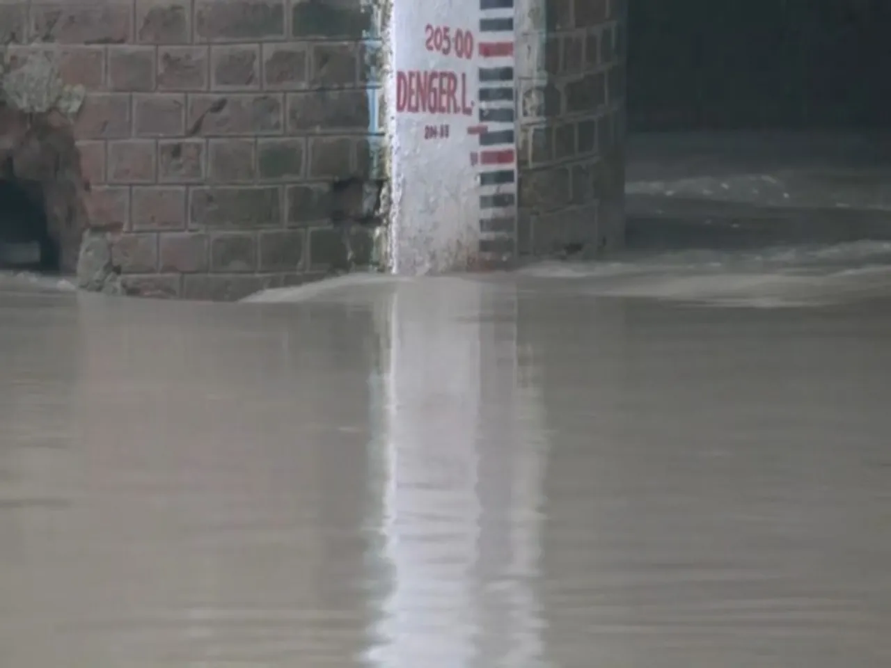 Yamuna water level crosses danger level (Photo/ANI)