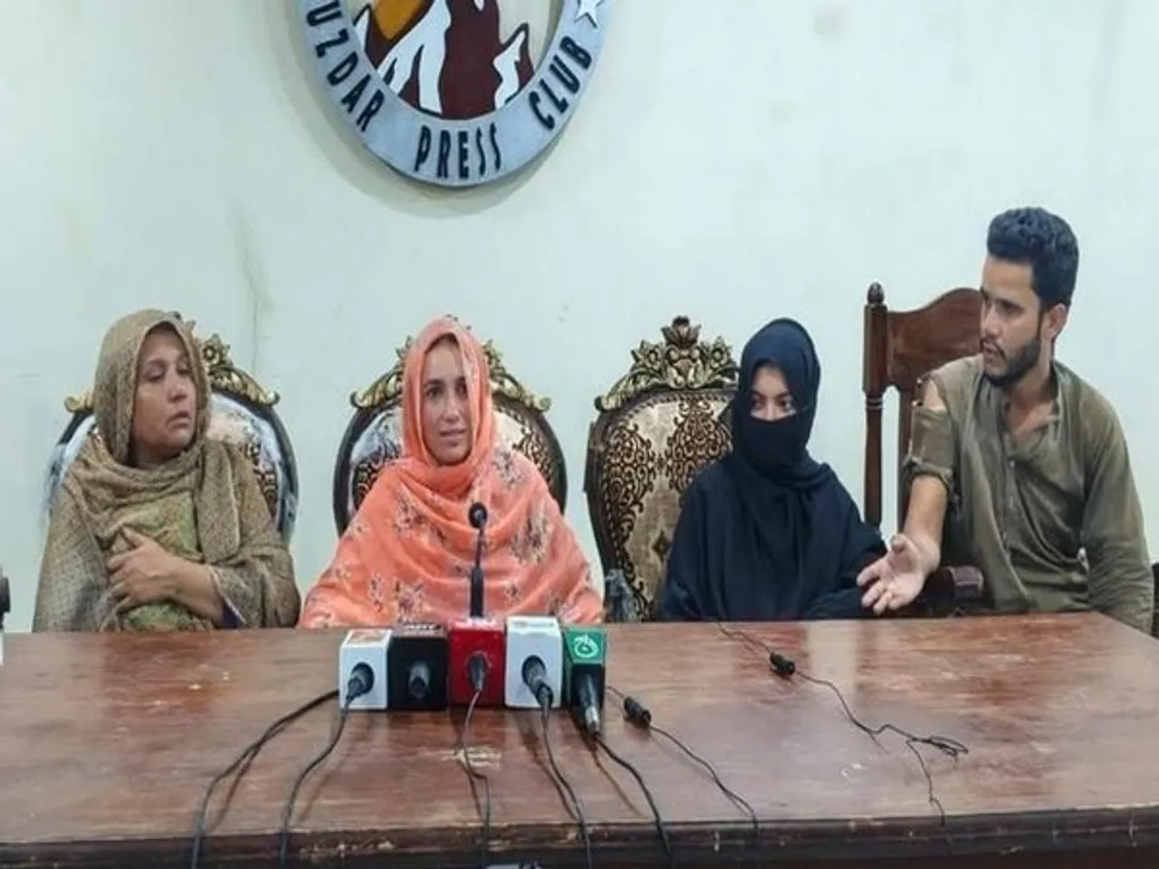 Press conference by the victim, Sughra Bibi (Photo: X@TBPEnglish)