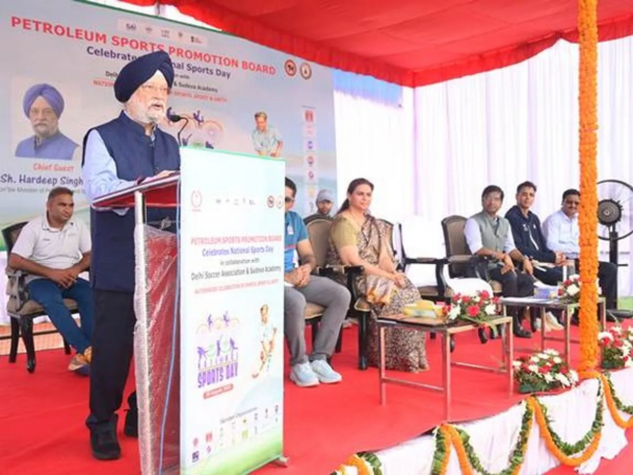 Minister of Petroleum and Natural Gas Hardeep Singh Puri (Photo @Ministry of Petroleum & Natural Gas)