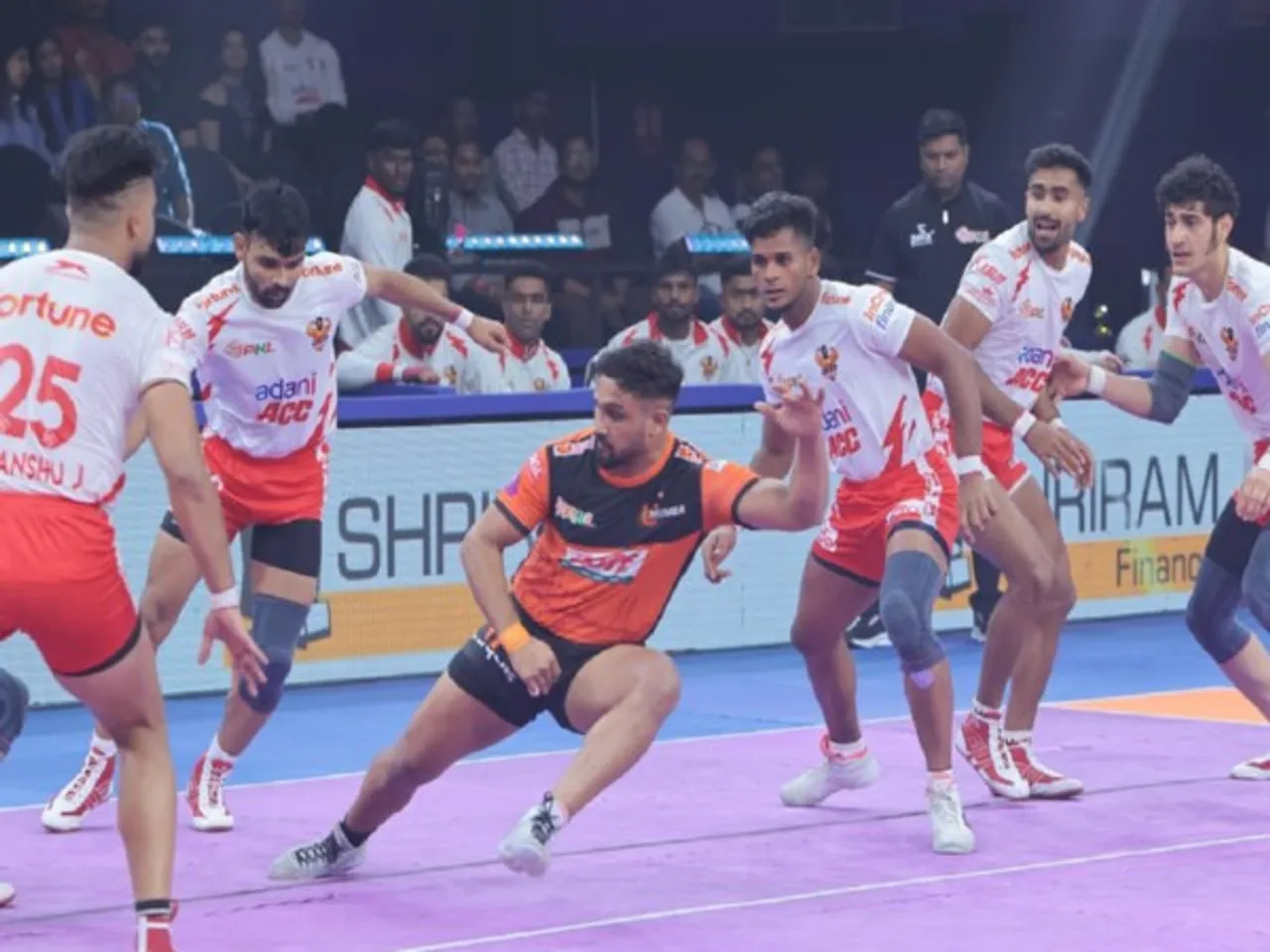 Players in action during match (Photo: PKL)