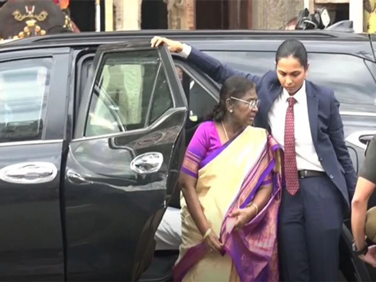 President Droupadi Murmu at Sri Ranganathaswamy temple. (Photo/ANI)