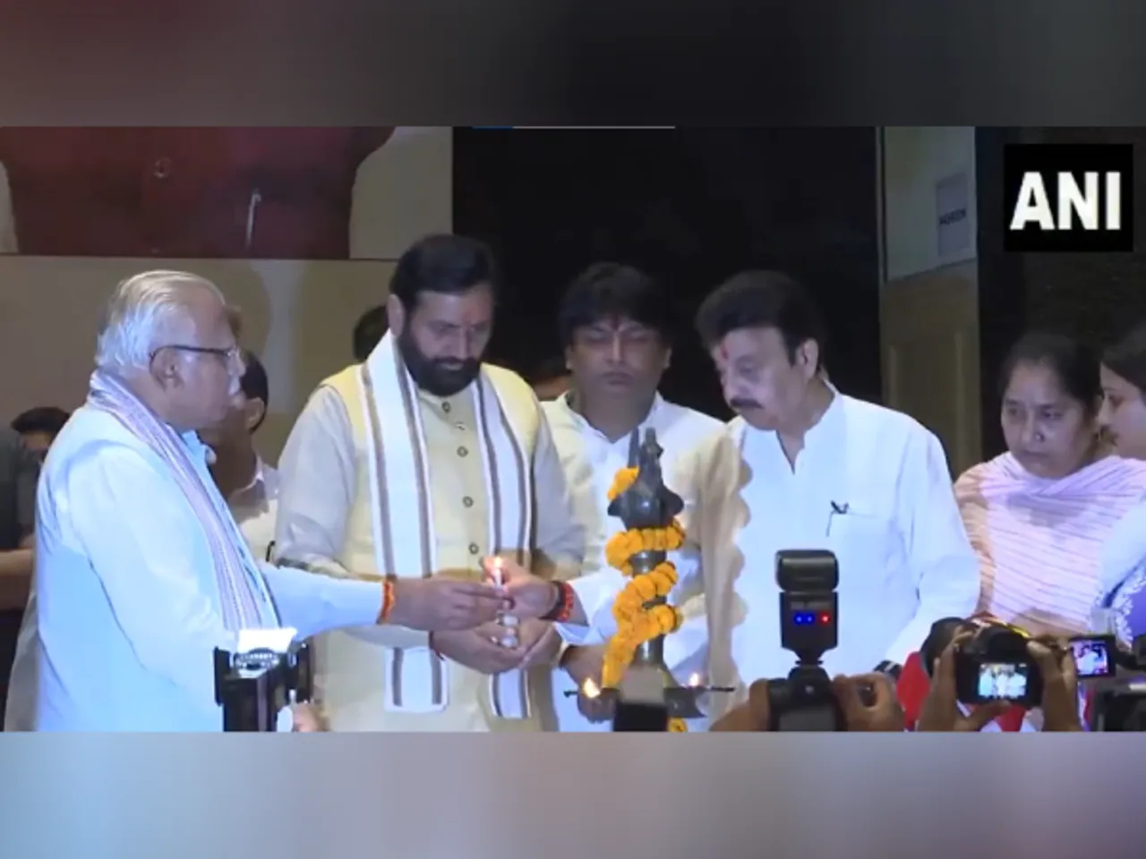 Haryana CM Saini along with Union Minister Manohar Lal Khattar performs bhoomi pujan of Gurugram Metro Rail. (Photo/ANI)