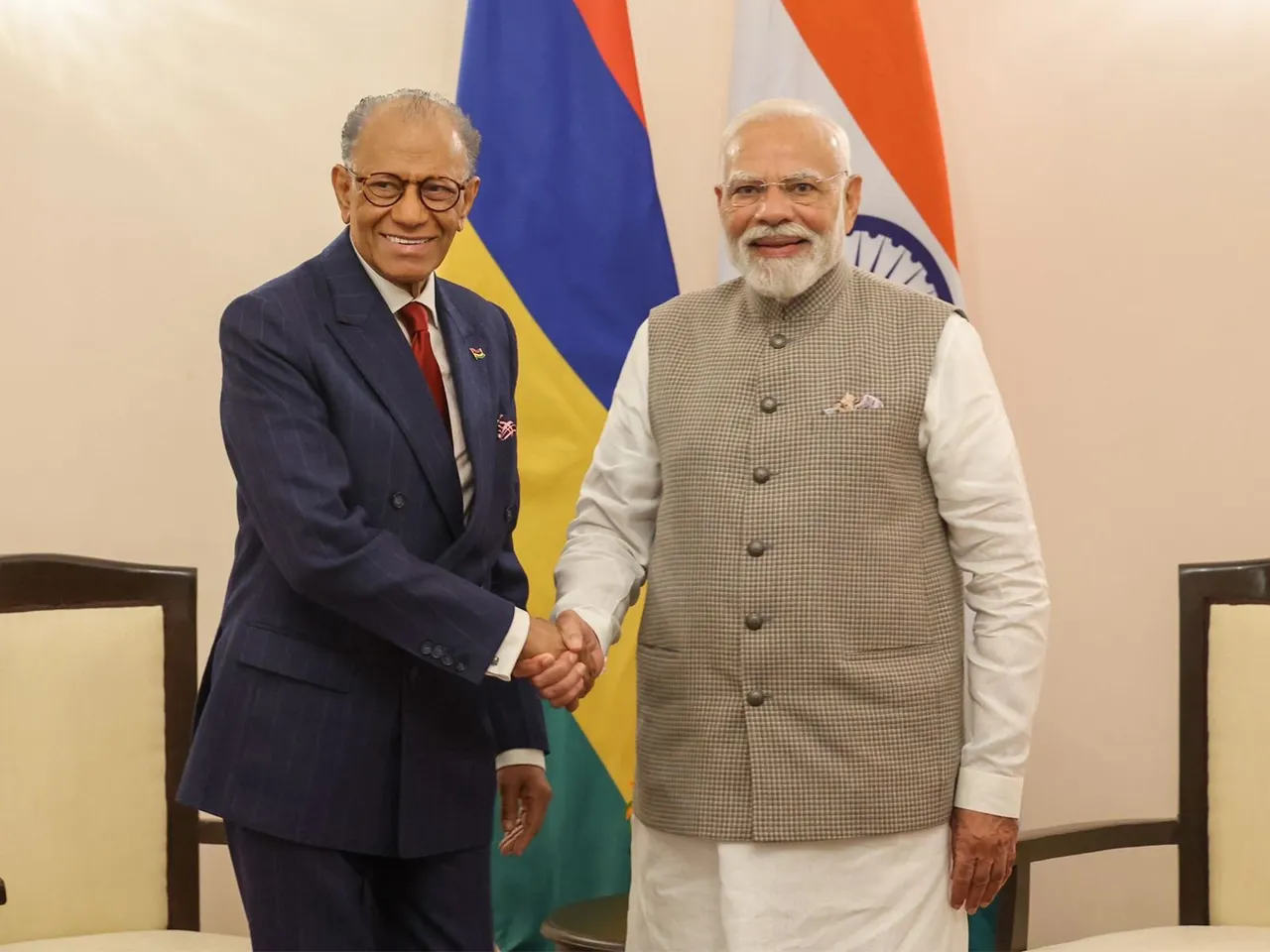 Prime Minister Narendra Modi with Mauritius Prime Minister Navinchandra Ramgoolam (Photo:X/@narendramodi)