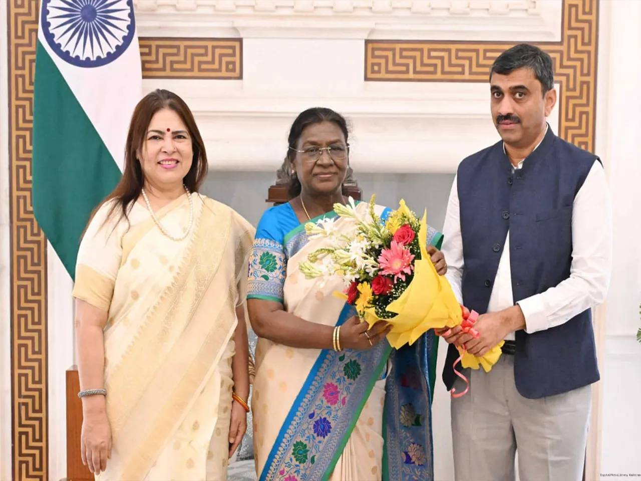 CABI President with President of India, Droupadi Murmu. (Photo/CABI)