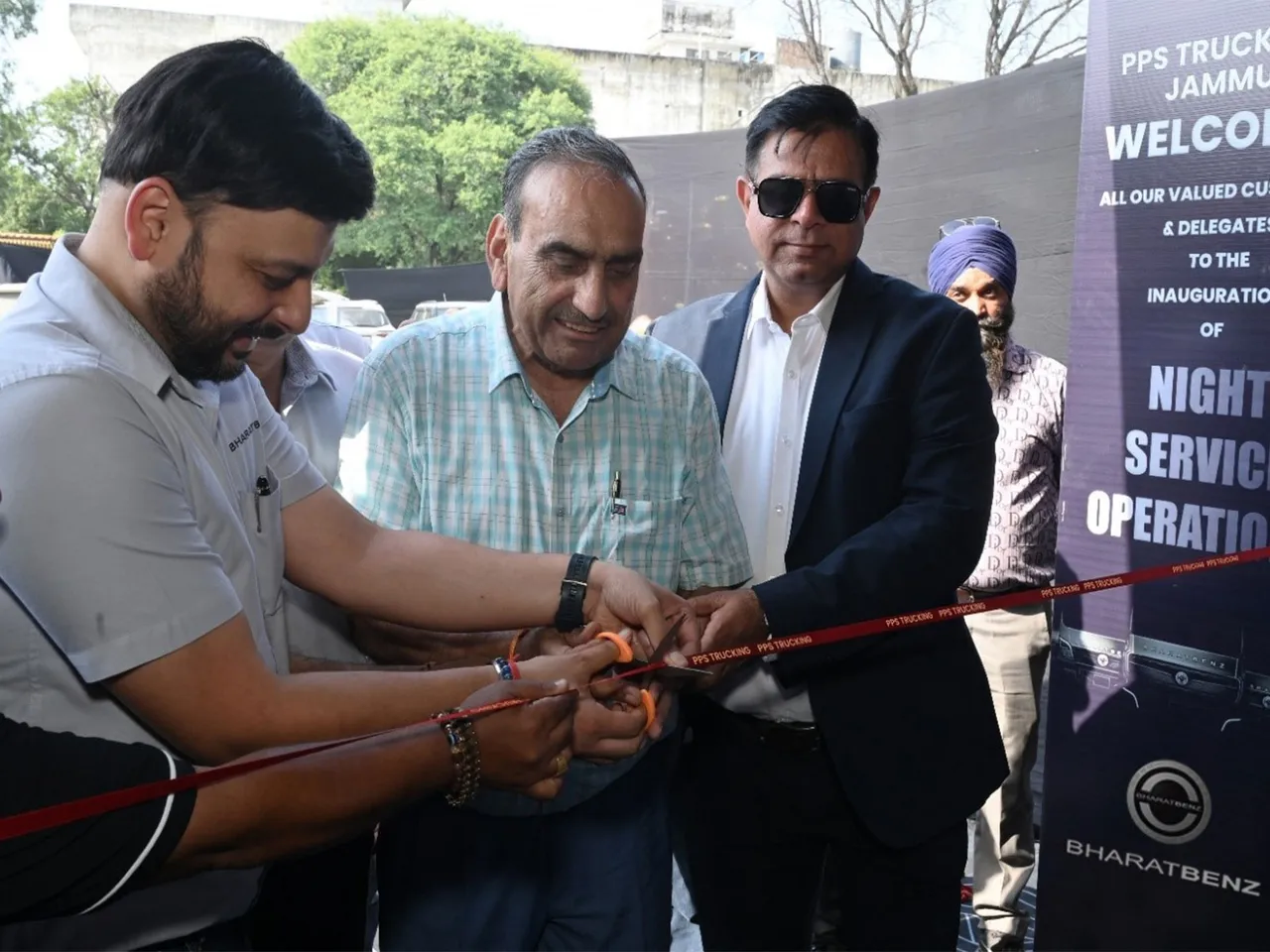 Senior officials of BharatBenz and PPS Trucking inaugurated the latest 3S (Sales, Service, & Spares) facility spread across 22,000 sq ft at Kartholi Village, Birpur, Jammu on NH-44