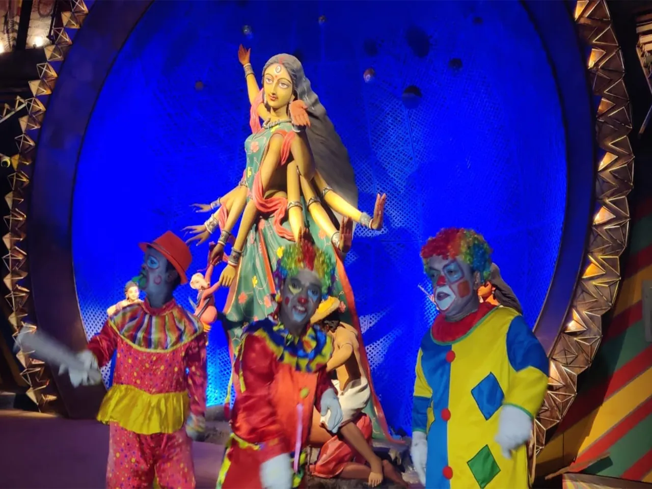 Barisha Club's Shunyo Prithbi Durga Pandal (Photo: ANI)