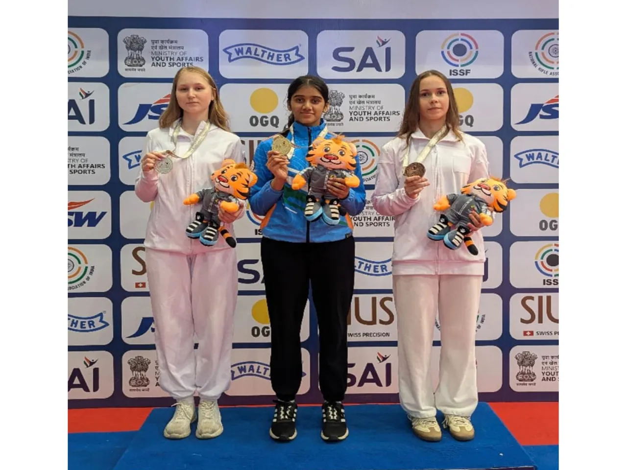 (L-R): Anastasiia Sorokina, Anushka Thokur, and Mariia Kruglova (Photo: NRAI)