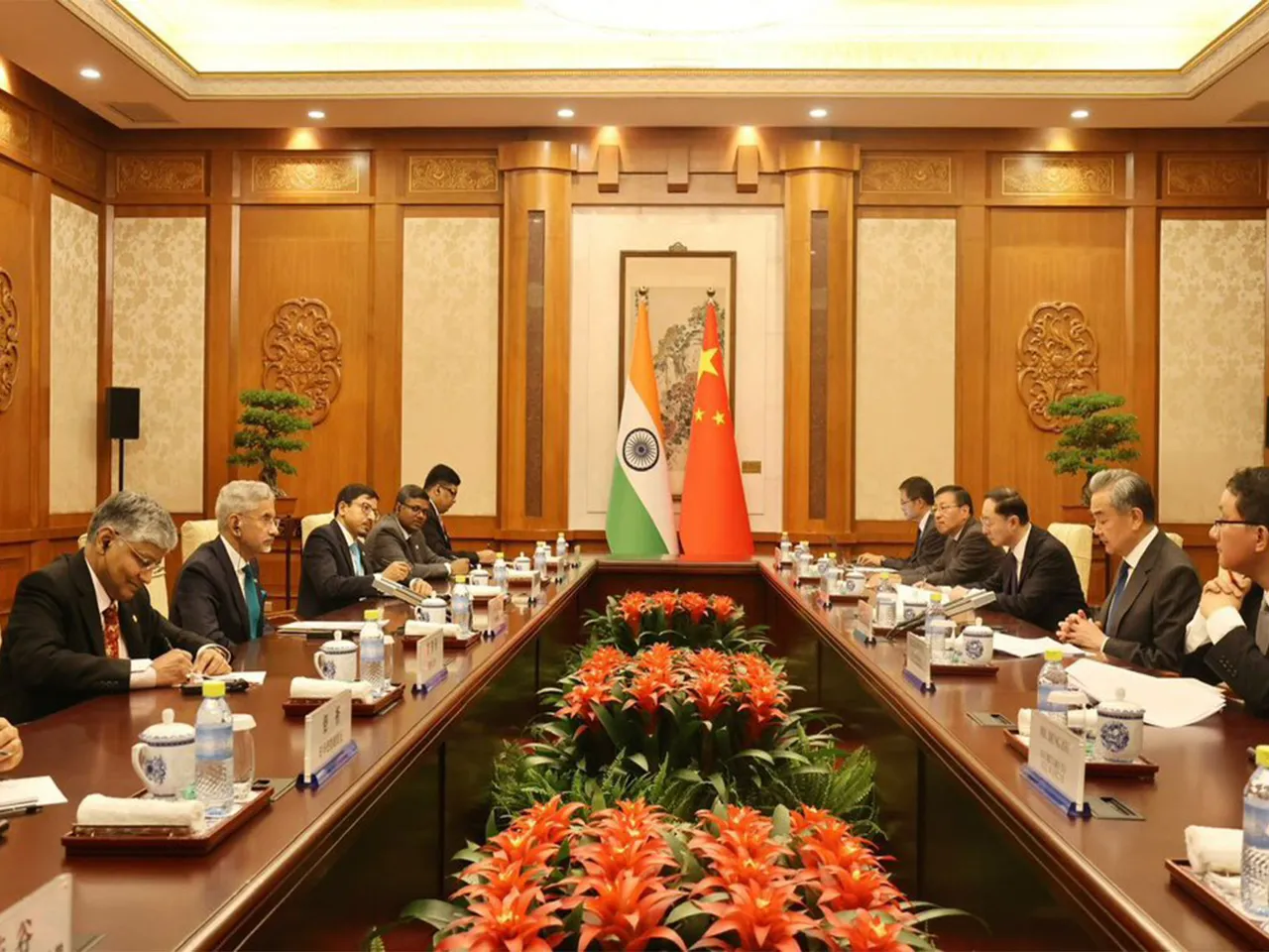 File photo of meeting between EAM Jaishankar and Chinese Foreign Minister Wang Yi (Photo/ X@DrSJaishankar)