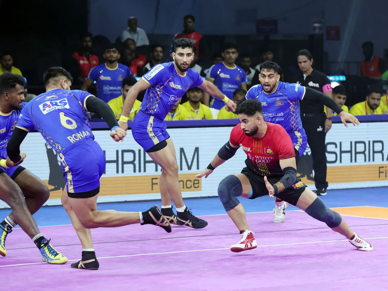 Players in action during the match (Photo: PKL)