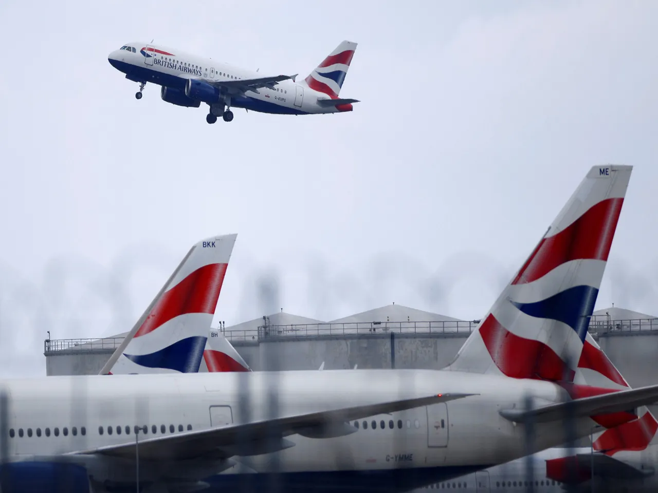 A British Airways Airbus A319 aircraft takes off from Heathrow Airport in London, United Kingdom. (File Photo/Reuters)