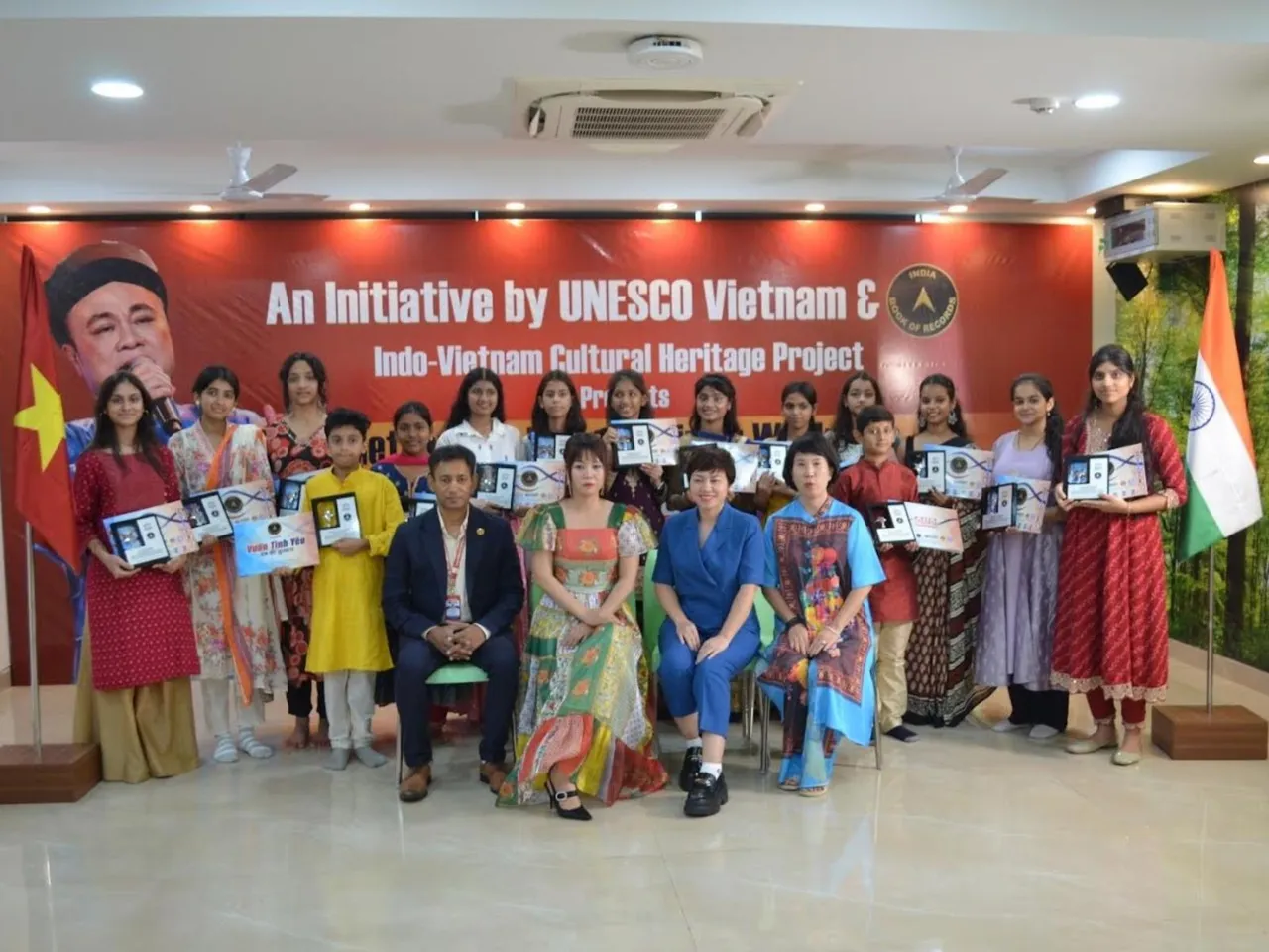 (from left) Dr. Biswaroop Roy Chowdhury, Nguyen Thu Trang, Chu Thị Hang and Dr. Nguyen Hoang Anh (Julia) with the dance workshop participants.