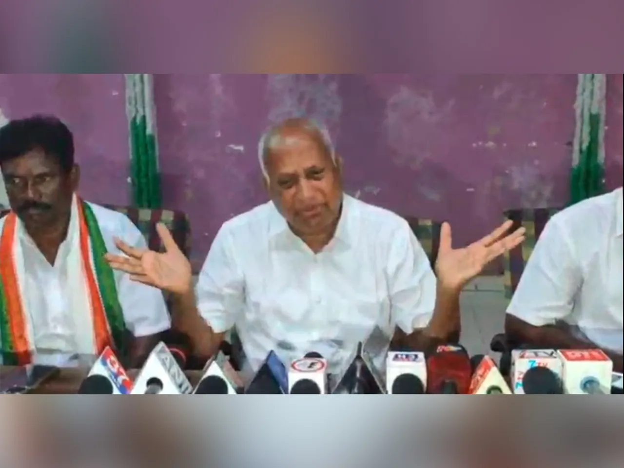 Former Union Minister and Congress leader Chitna Mohan (Photo/ANI)